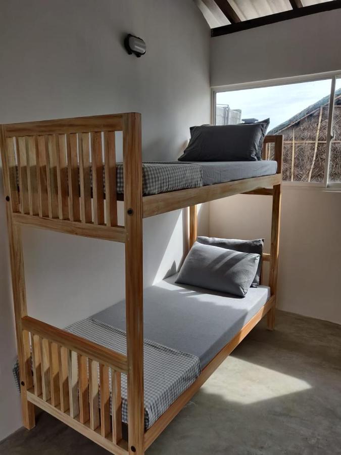 Dip N Doze Hostel Ahangama Kültér fotó