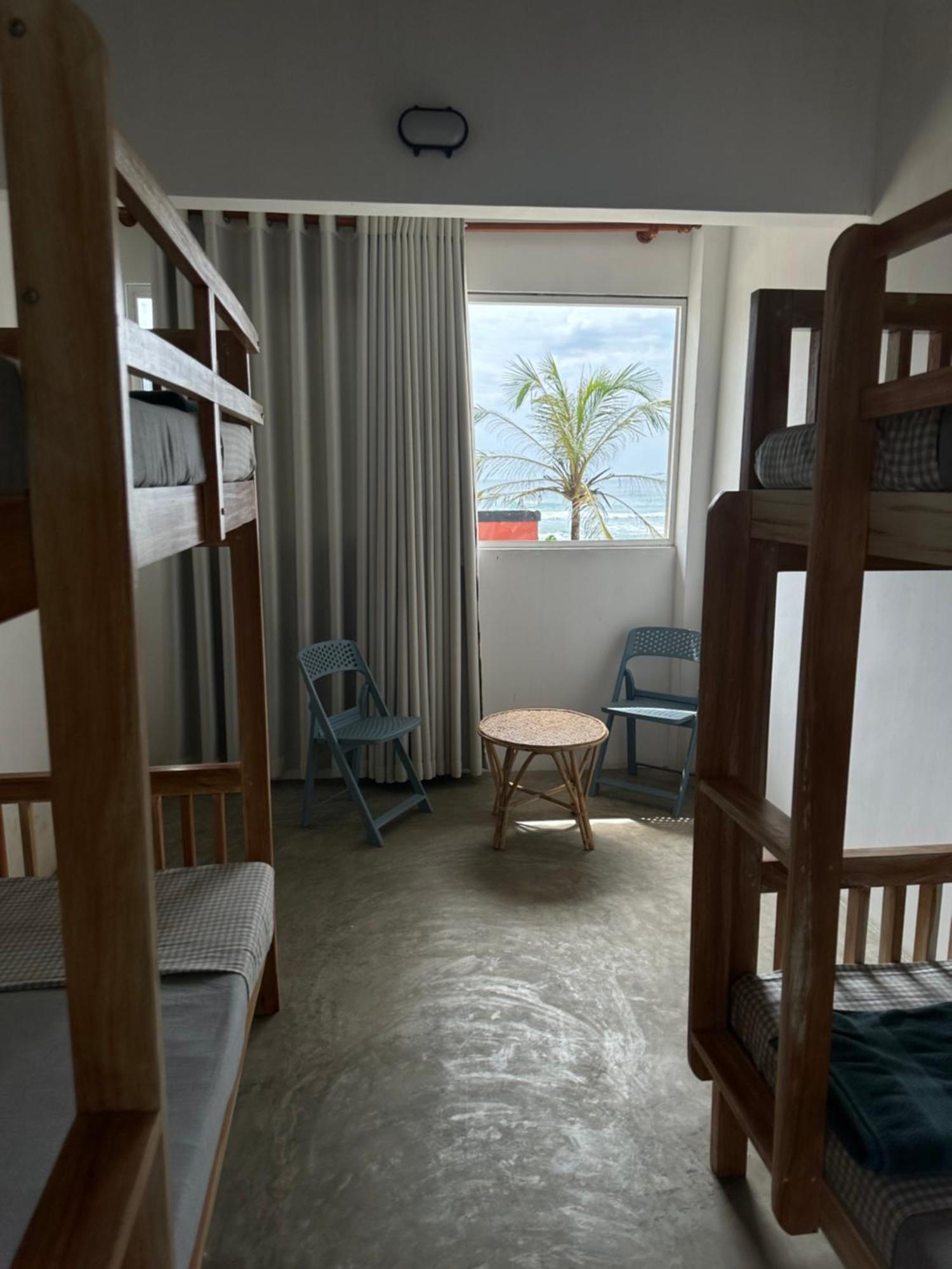 Dip N Doze Hostel Ahangama Kültér fotó