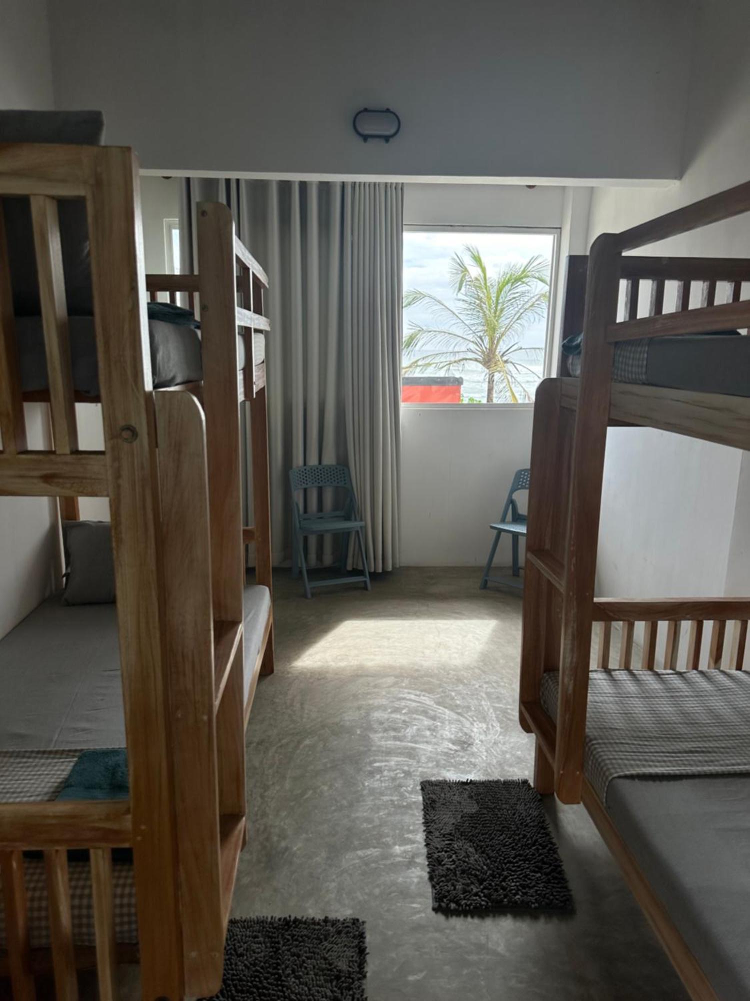 Dip N Doze Hostel Ahangama Kültér fotó