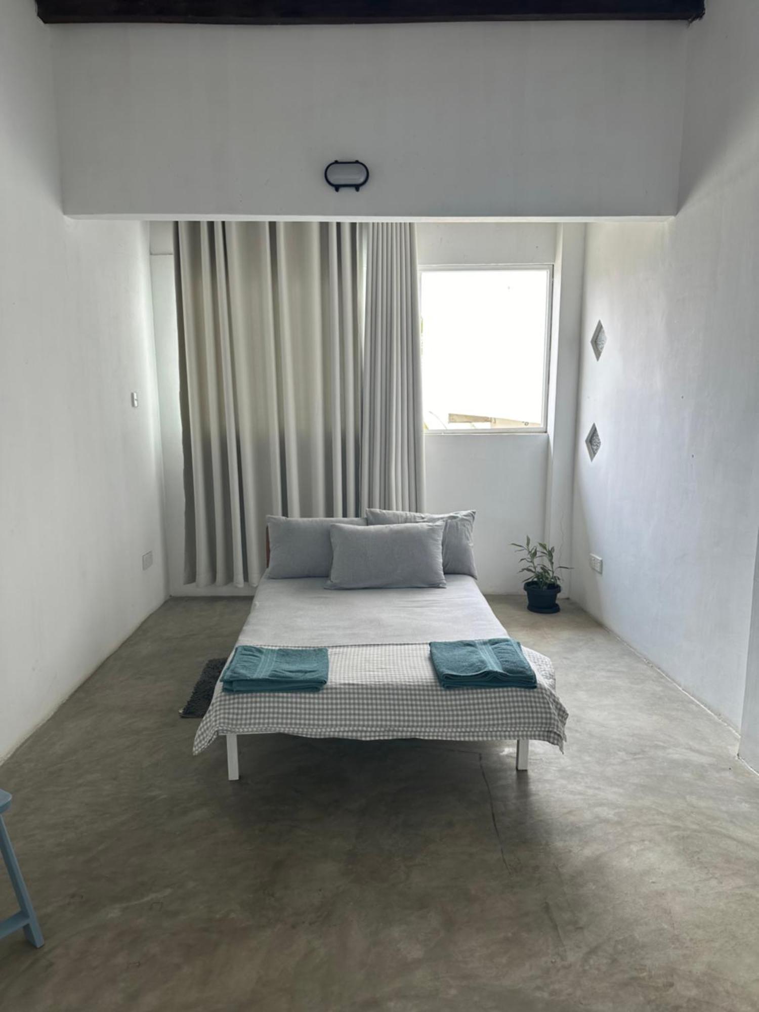 Dip N Doze Hostel Ahangama Kültér fotó